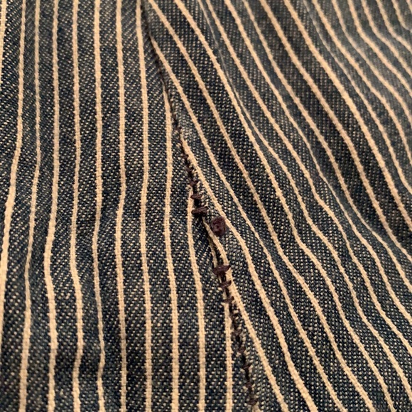 Gap pin stripe Shorts - Picture 3 of 3